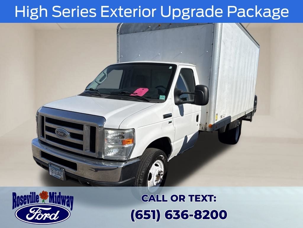 2011 Ford E-350SD Base Cutaway