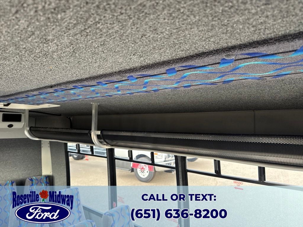 2015 Ford E-450SD Base 15 passenger bus