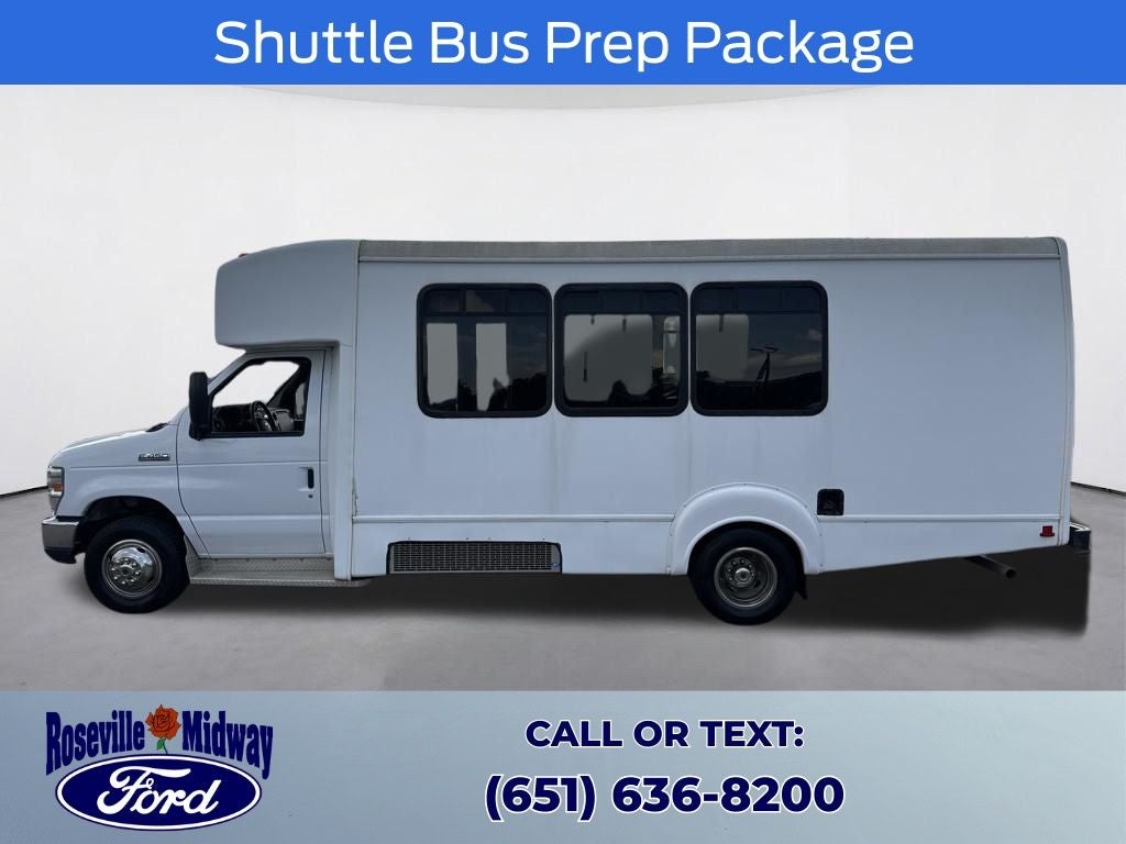 2015 Ford E-450SD Base 15 passenger bus