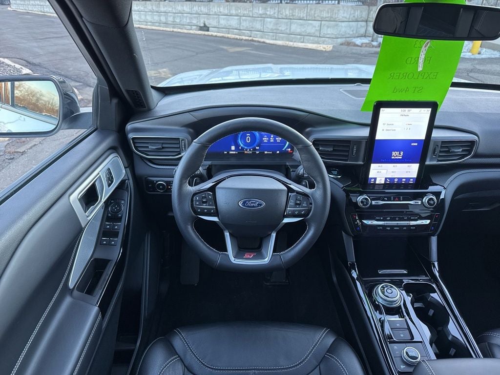 2023 Ford Explorer ST