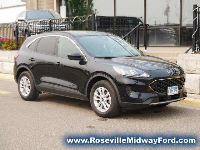 Used 2020 Ford Escape SE with VIN 1FMCU9G66LUA34565 for sale in Roseville, Minnesota