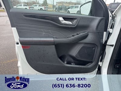 2022 Ford Escape SEL Stealth AWD Package