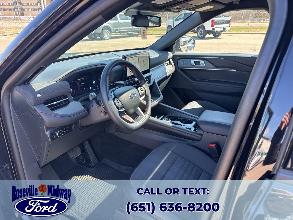 2025 Ford Explorer ST-Line Street Pack