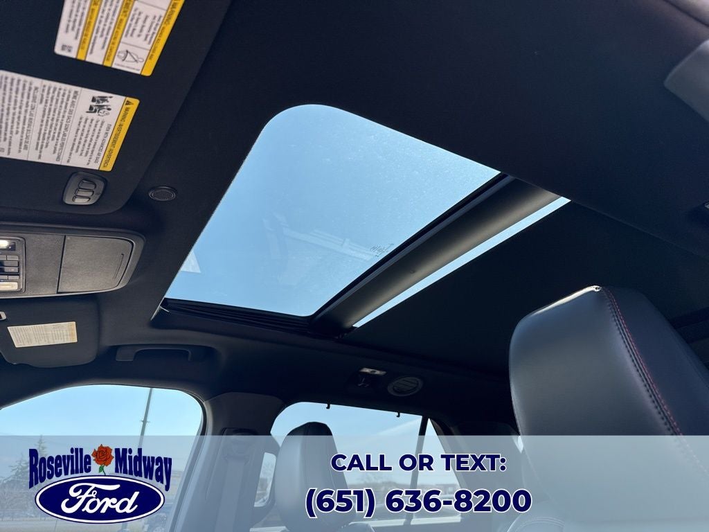 2025 Ford Explorer ST-Line Street Pack