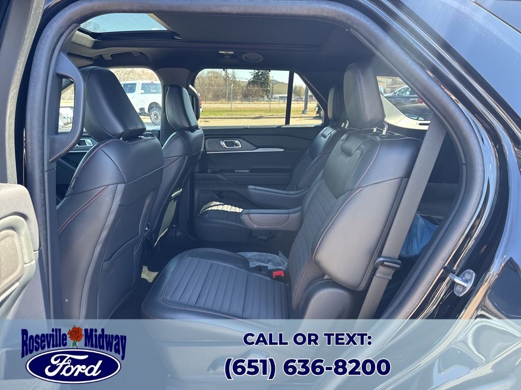 2025 Ford Explorer ST-Line Street Pack