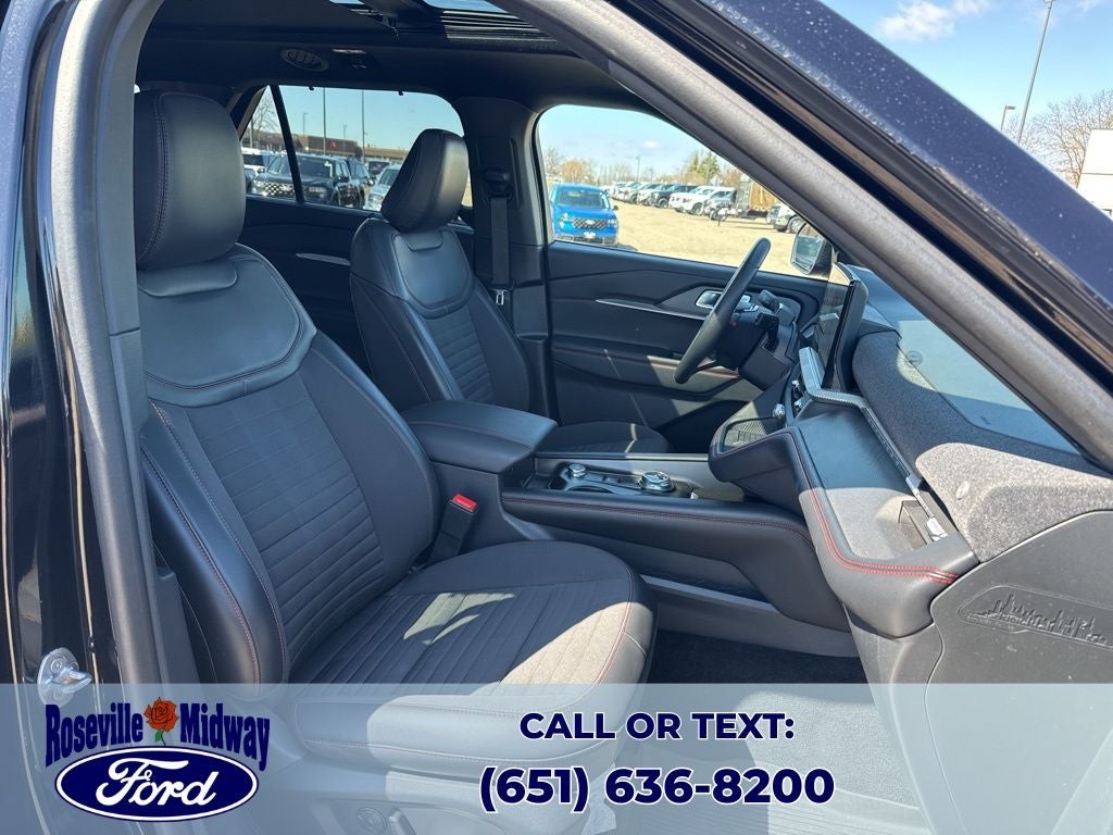 2025 Ford Explorer ST-Line Street Pack