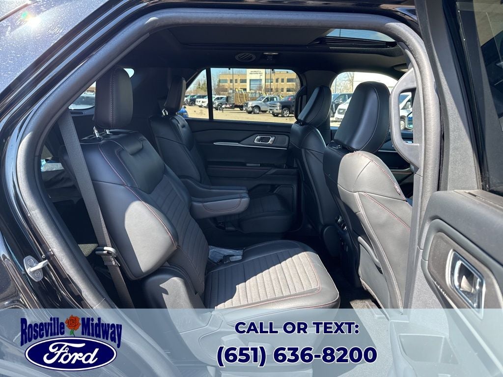 2025 Ford Explorer ST-Line Street Pack