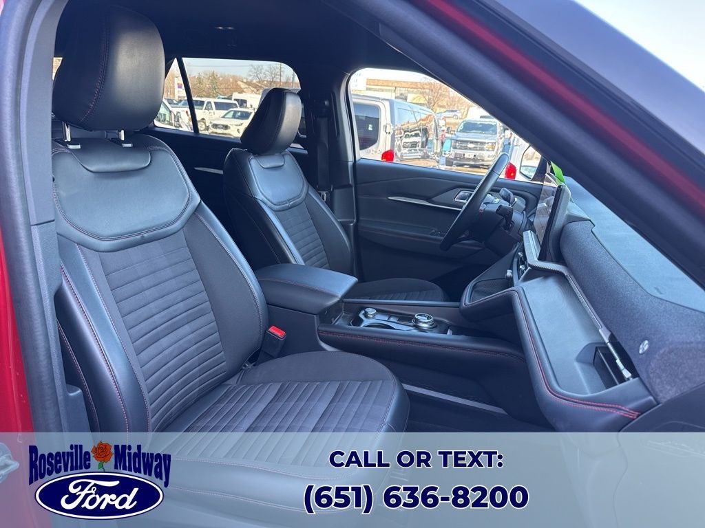 2025 Ford Explorer ST-Line Street Pack
