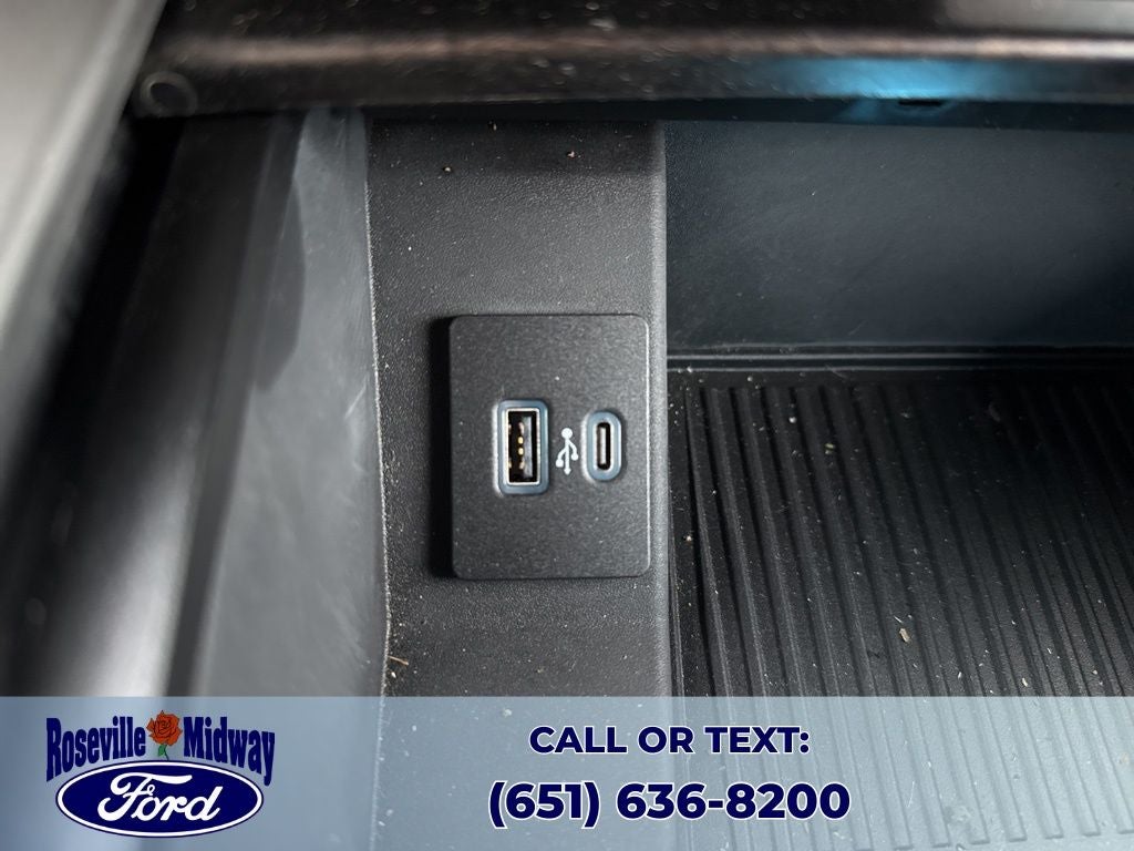 2022 Ford F-350SD Lariat Black Appearance Package