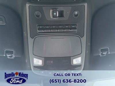 2022 Ford F-350SD Lariat Black Appearance Package