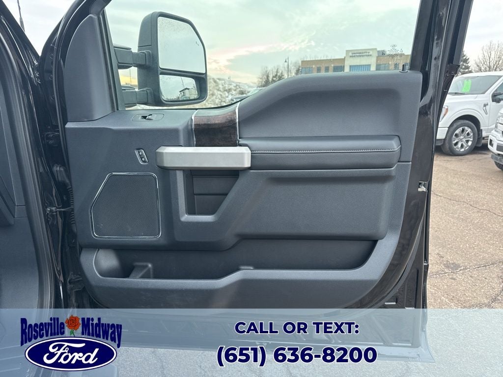 2022 Ford F-350SD Lariat Black Appearance Package