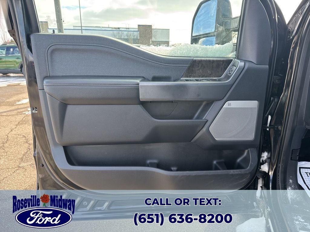 2023 Ford F-350SD Lariat DRW FX4