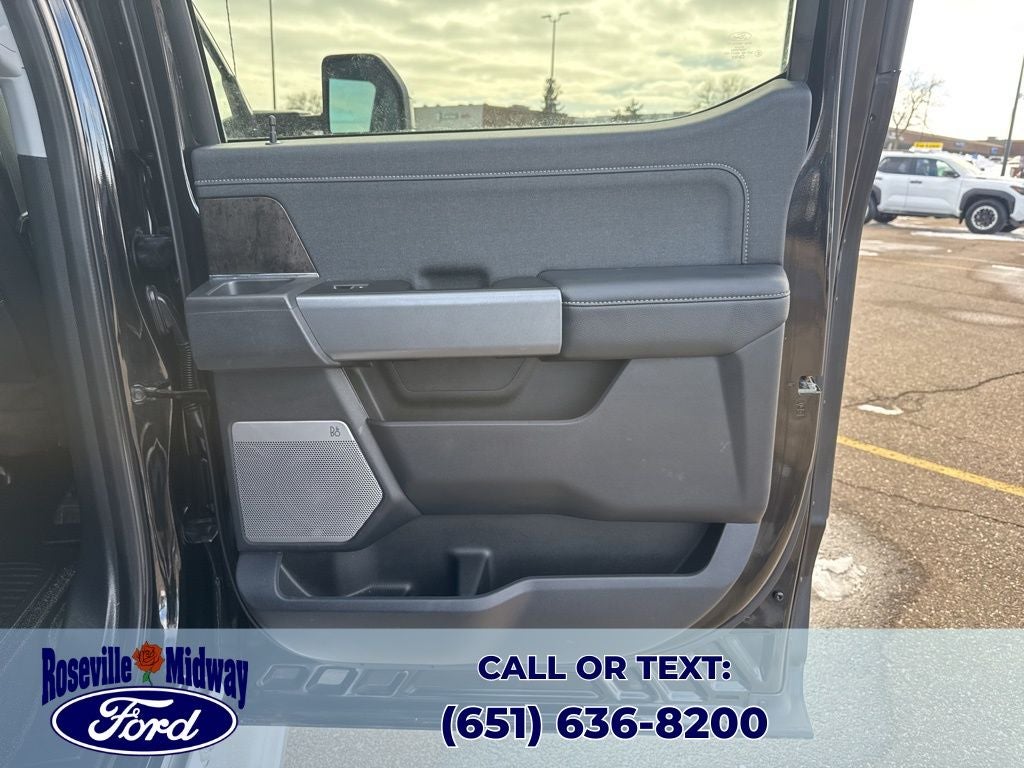 2023 Ford F-350SD Lariat DRW FX4