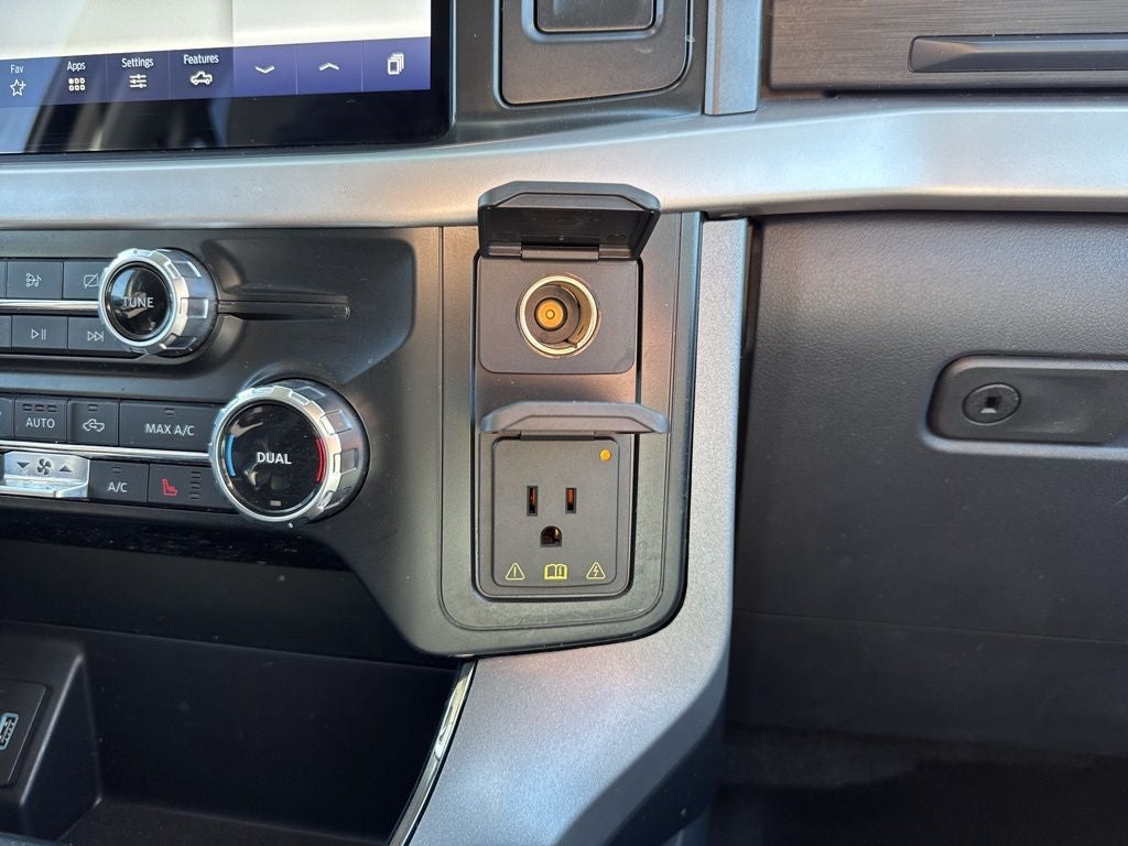 2023 Ford F-150 XLT Heritage Edition