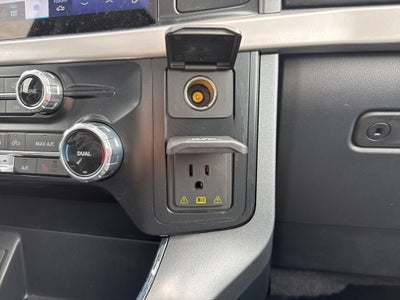 2023 Ford F-150 XLT Heritage Edition