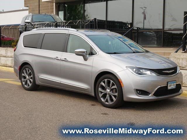 Used 2017 Chrysler Pacifica Limited with VIN 2C4RC1GG1HR762830 for sale in Roseville, Minnesota