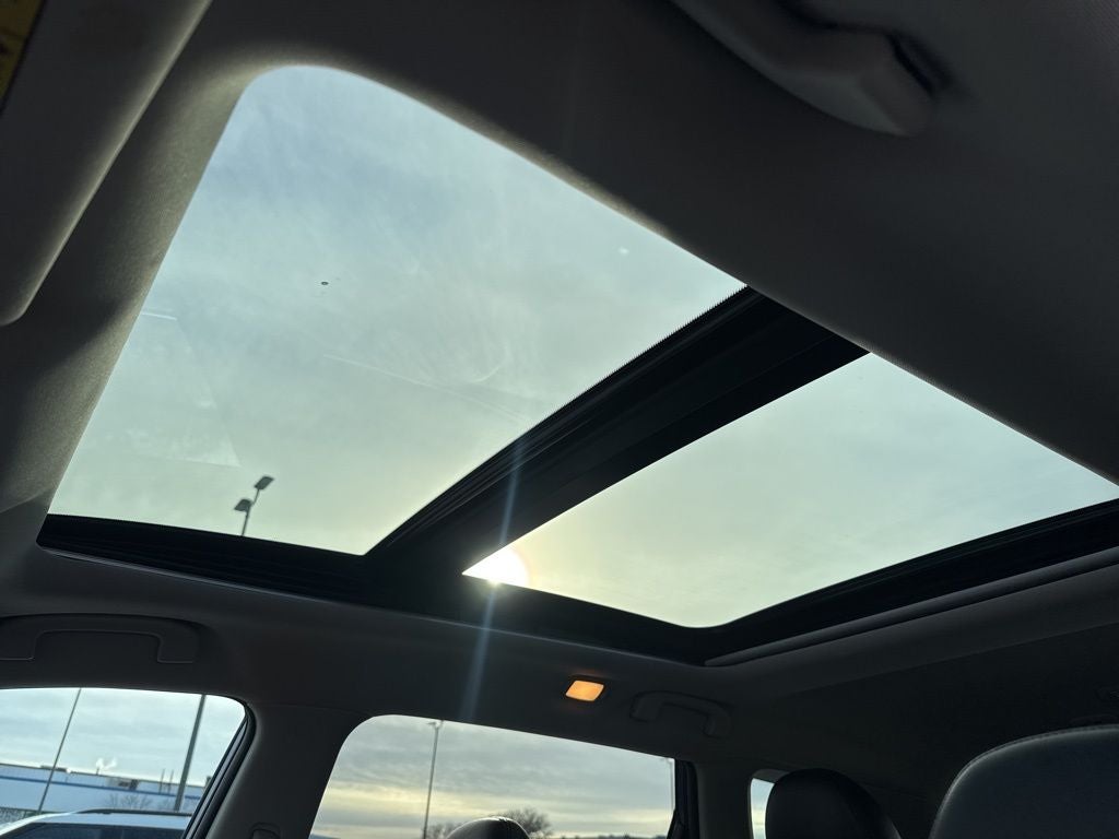 2017 Nissan Rogue SL Premium Package