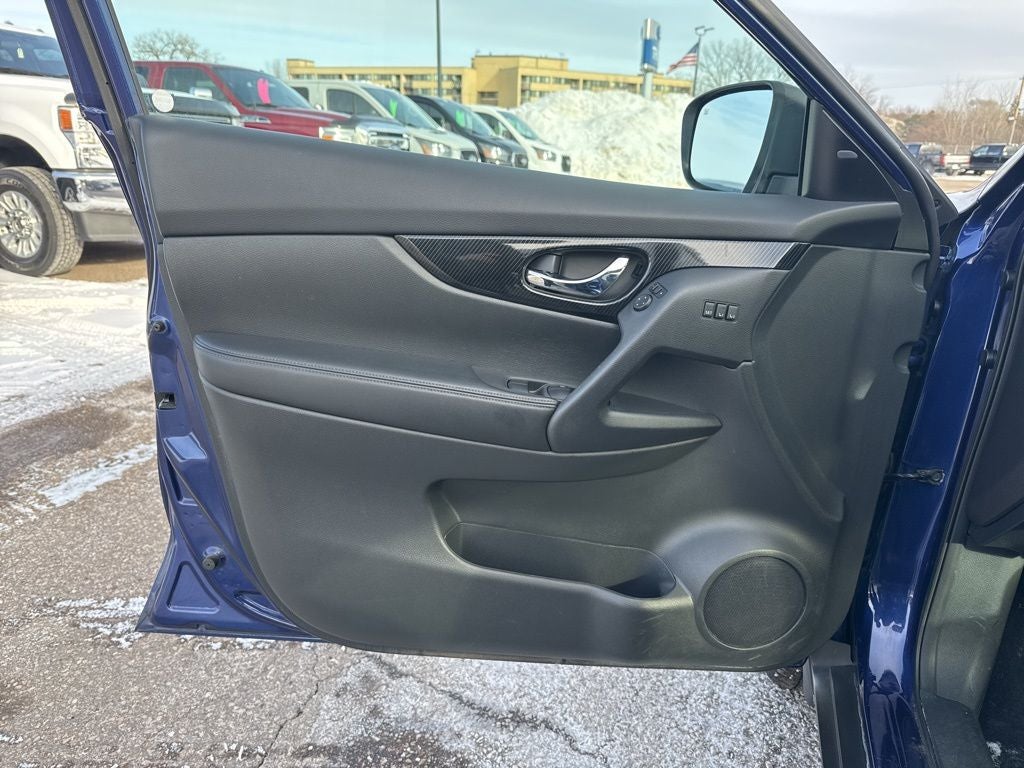 2017 Nissan Rogue SL Premium Package