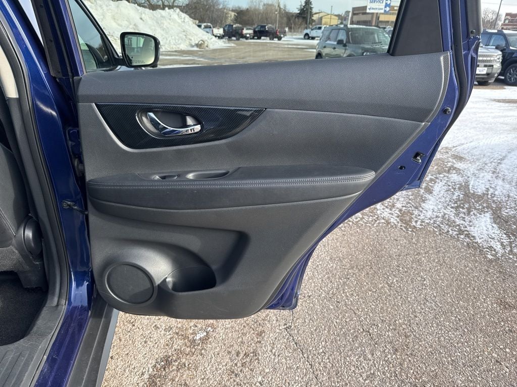 2017 Nissan Rogue SL Premium Package