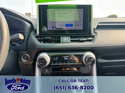 2023 Toyota RAV4 Hybrid SE